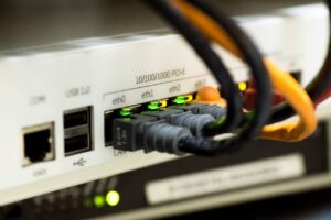 Super hurtig internetforbindelse og stabilitet hos Simply.com